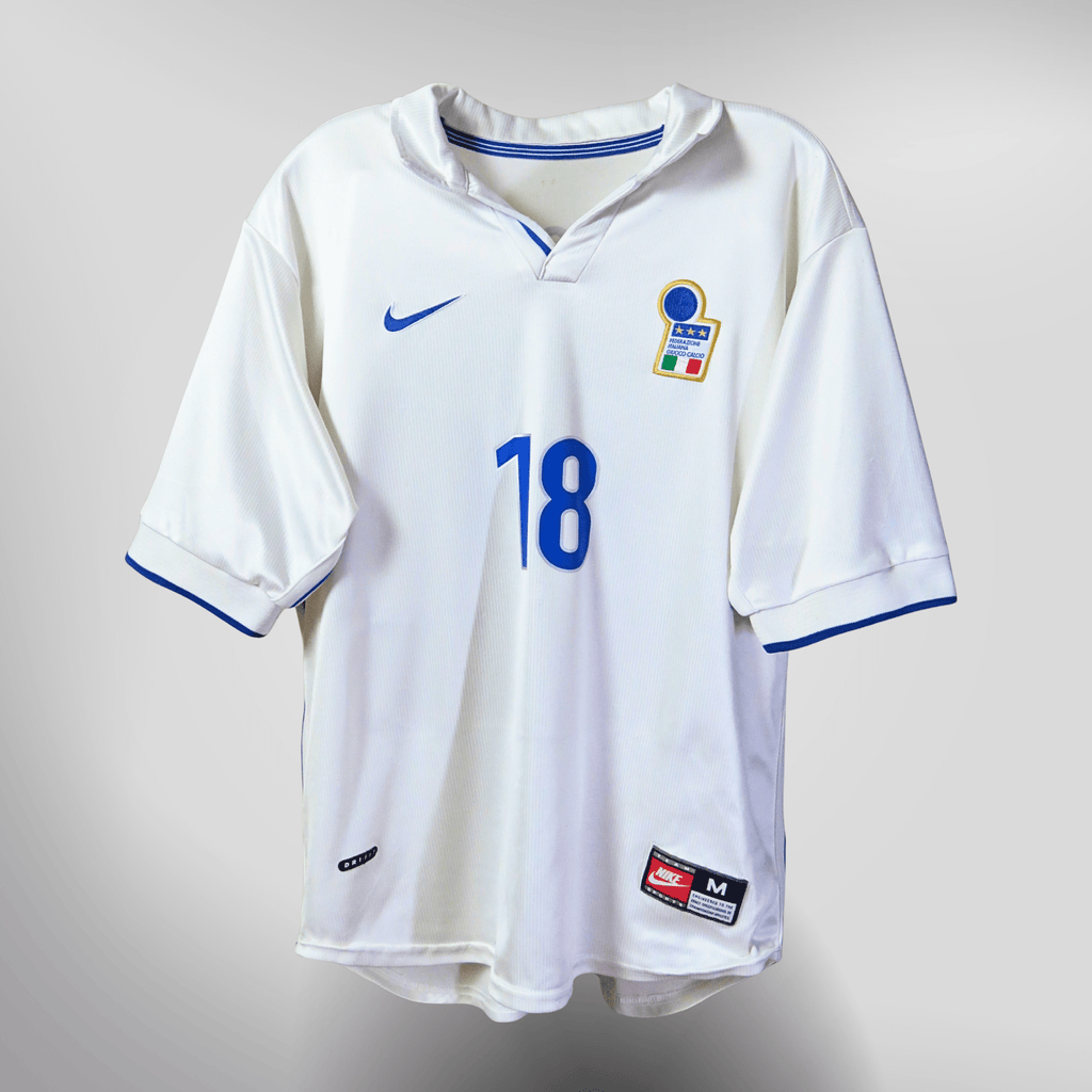 Italy 1997-98 Away Baggio #18 Shirt M