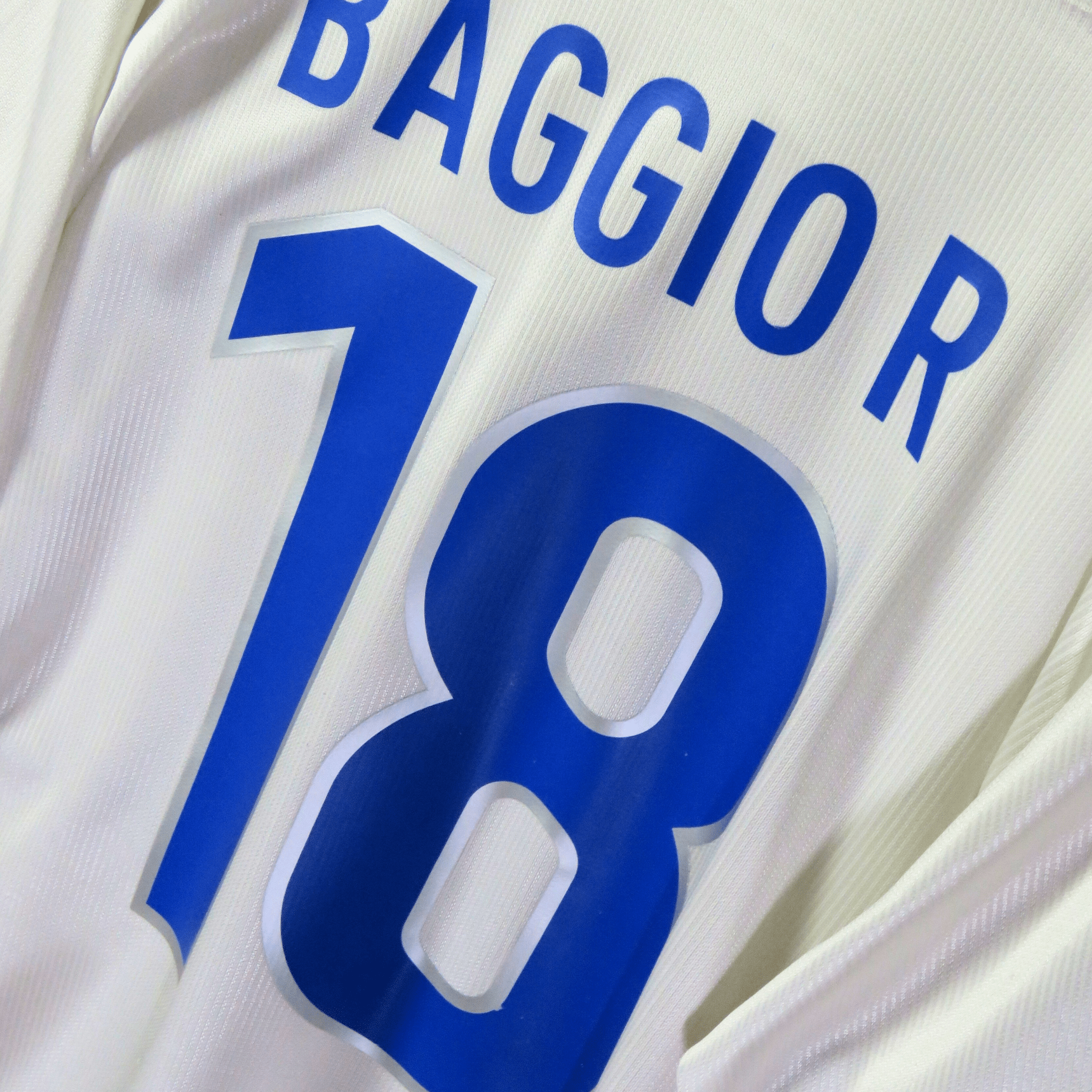 Italy 1997-98 Away Baggio #18 Shirt M
