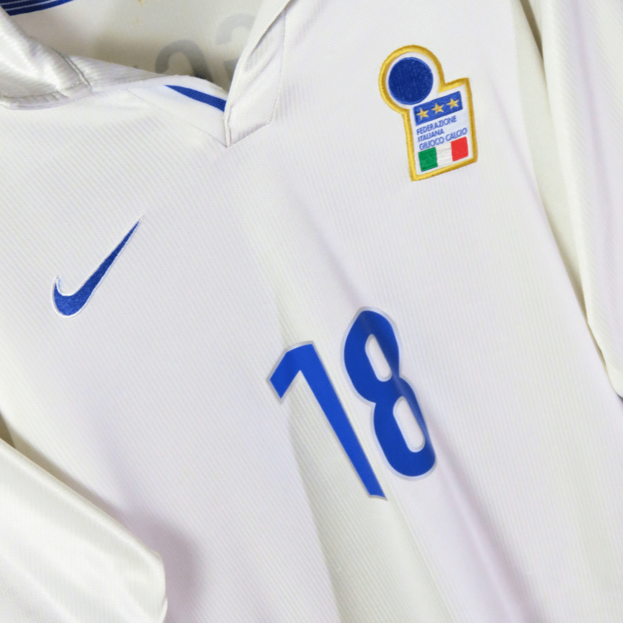 Italy 1997-98 Away Baggio #18 Shirt M