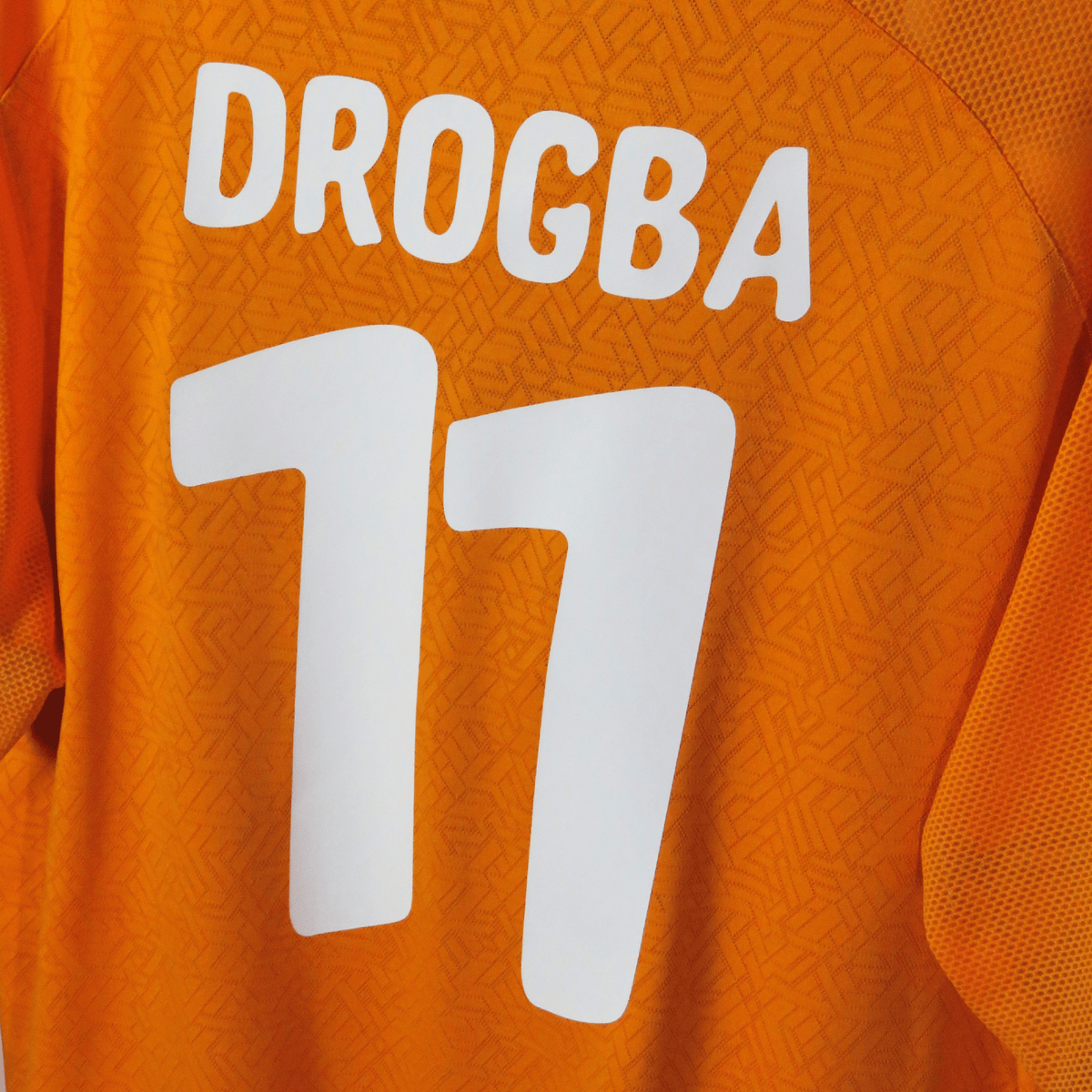 Retro Ivory Coast 2010-2011 Home football jersey by Puma, Drogba 11, size XL | Nostalgic Football Shirts