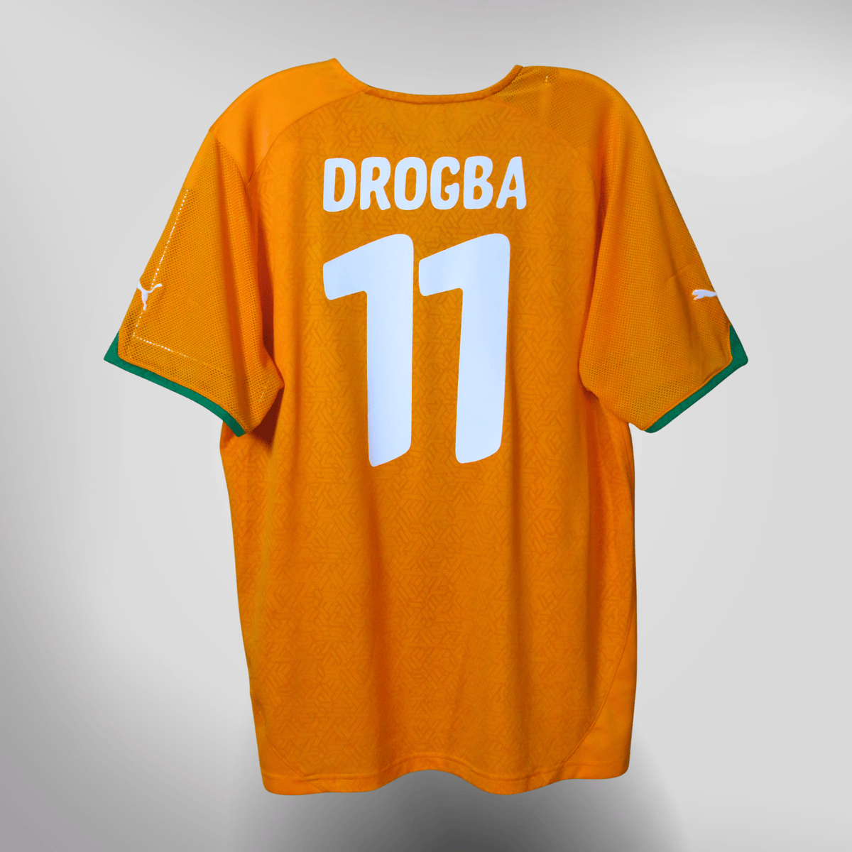 Vintage Ivory Coast 2010-2011 Home football shirt with Drogba 11 print, size XL | Nostalgic Football Shirts