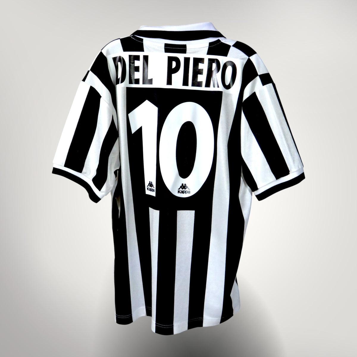 Vintage Juventus 1995-1996 Home football shirt with Del Piero 10 print, size L | Nostalgic Football Shirts