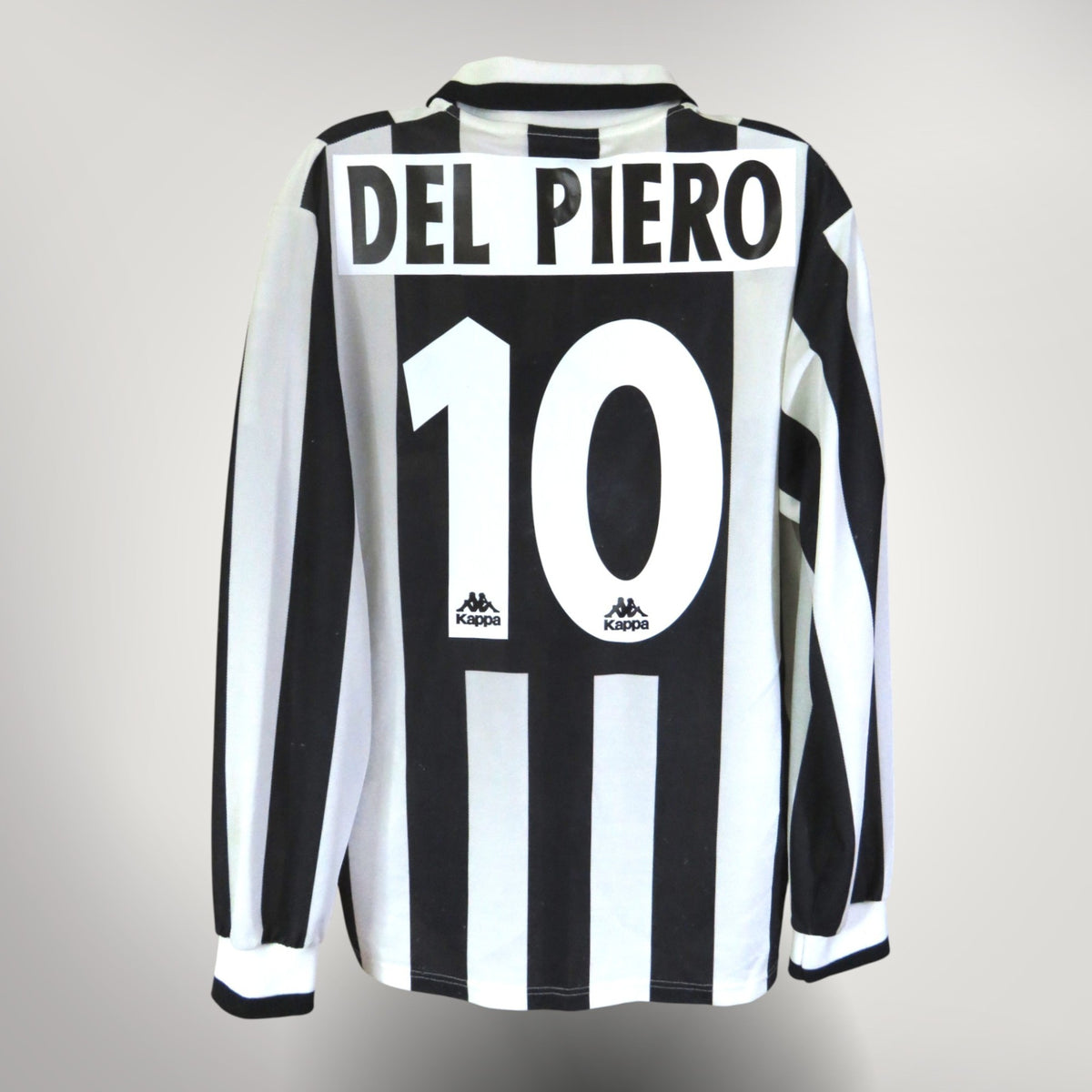 Vintage Juventus 1995-1996 Home longsleeve football shirt with Del Piero 10 print, size S | Nostalgic Football Shirts