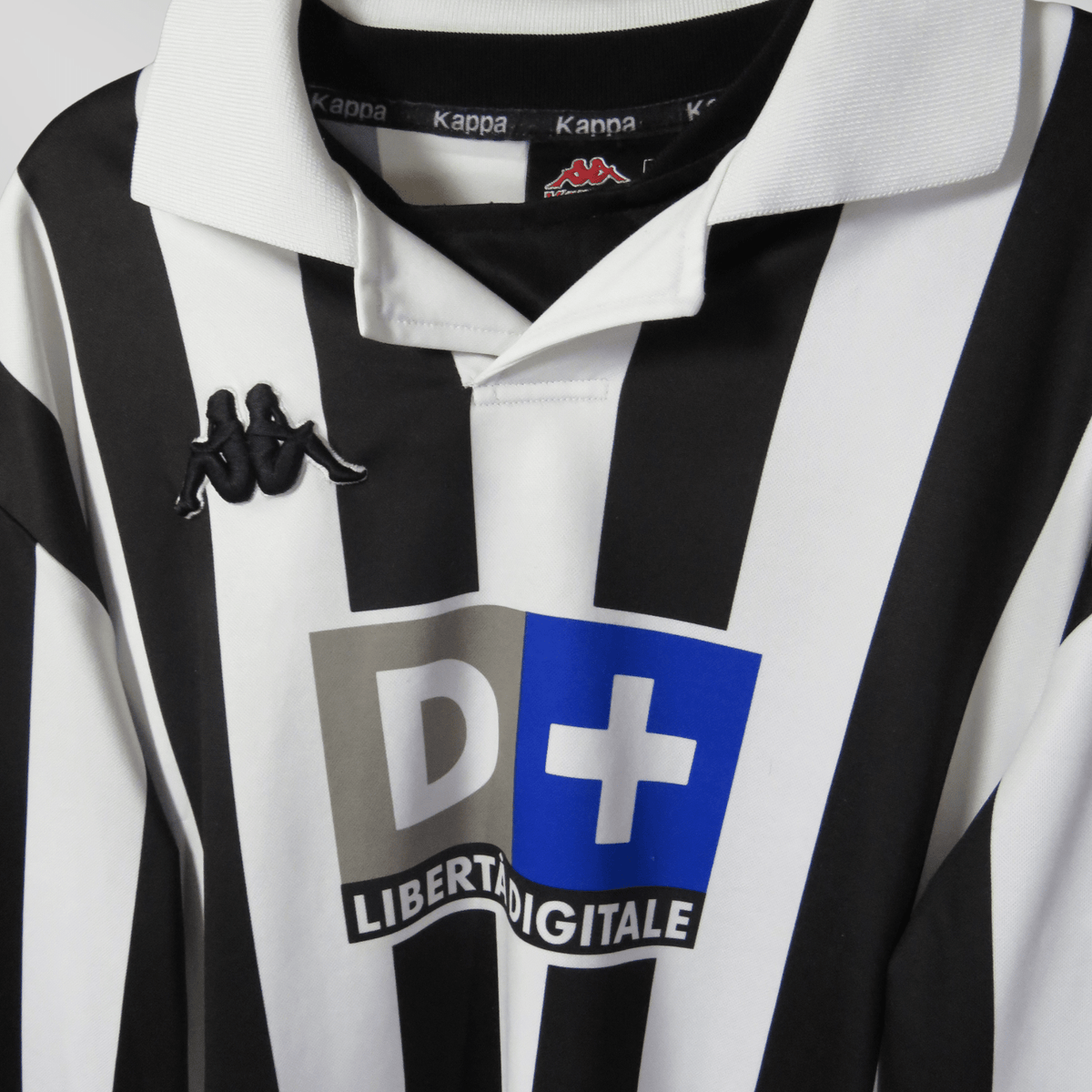 Original Juventus 1998-1999 Home longsleeve football shirt, size XL, Henry 6 | Nostalgic Football Shirts