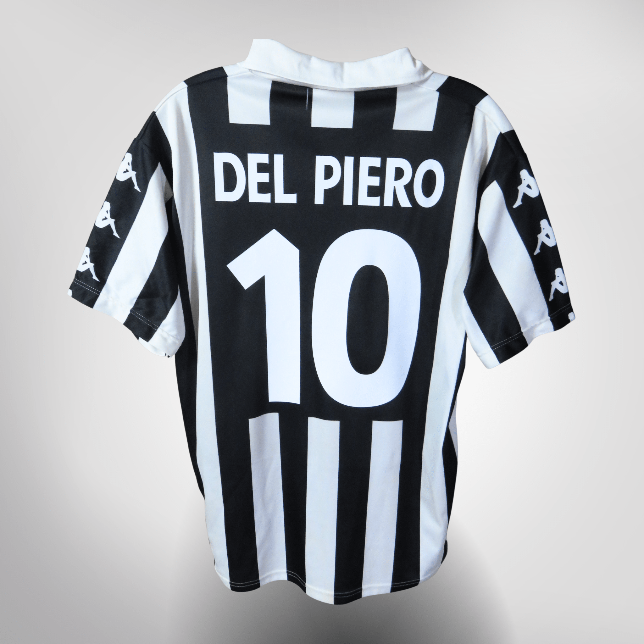 Vintage Juventus 1999-2000 Home football shirt with Del Piero 10 print, size XL | Nostalgic Football Shirts