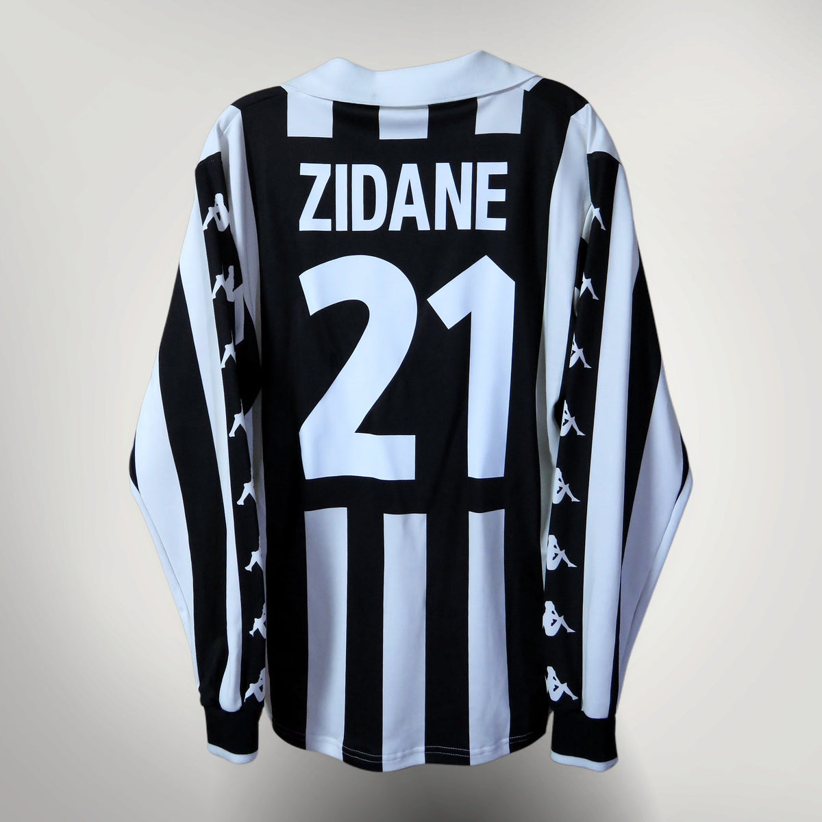Juventus 1999-2000 Home Longsleeve shirt, Zidane 21, Kappa, size S | Nostalgic Football Shirts