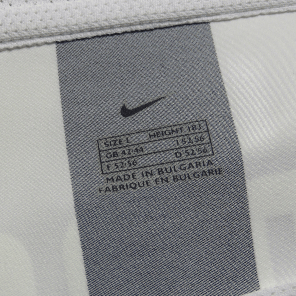 Authentic Nike Juventus 2003-2004 Home shirt, Zambrotta 19 on the back, size L | Nostalgic Football Shirts