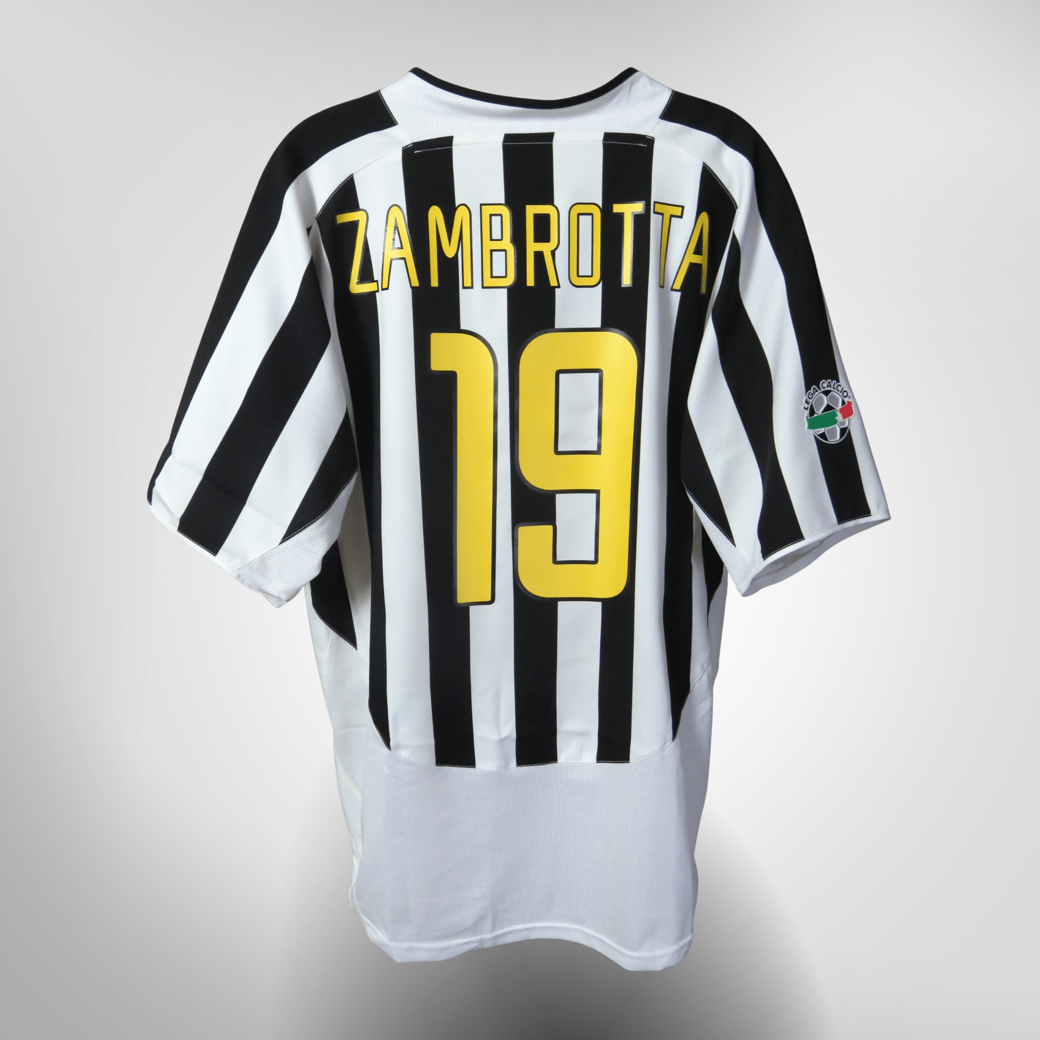 Juventus 2003-04 Home Zambrotta #19 Shirt L – Nostalgic Football