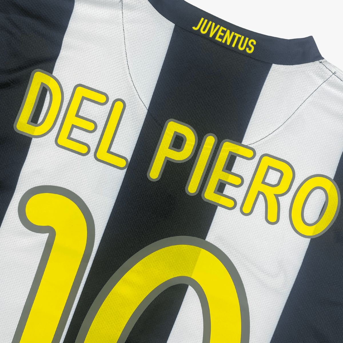Retro Juventus 2008-2009 Home football jersey by Nike, Del Piero 10, size M | Nostalgic Football Shirts