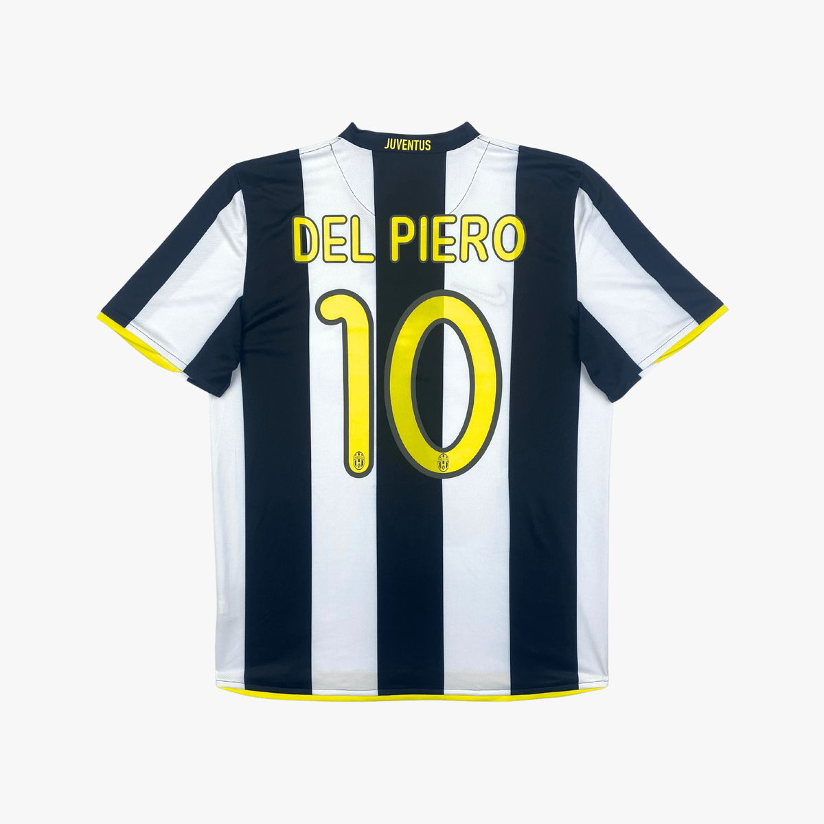 Vintage Juventus 2008-2009 Home football shirt with Del Piero 10 print, size M | Nostalgic Football Shirts