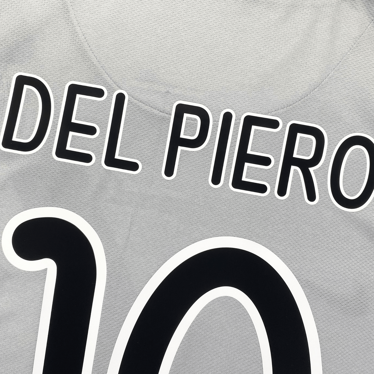 Retro Juventus 2009-2010 Away football jersey by Nike, Del Piero 10, size XXL | Nostalgic Football Shirts