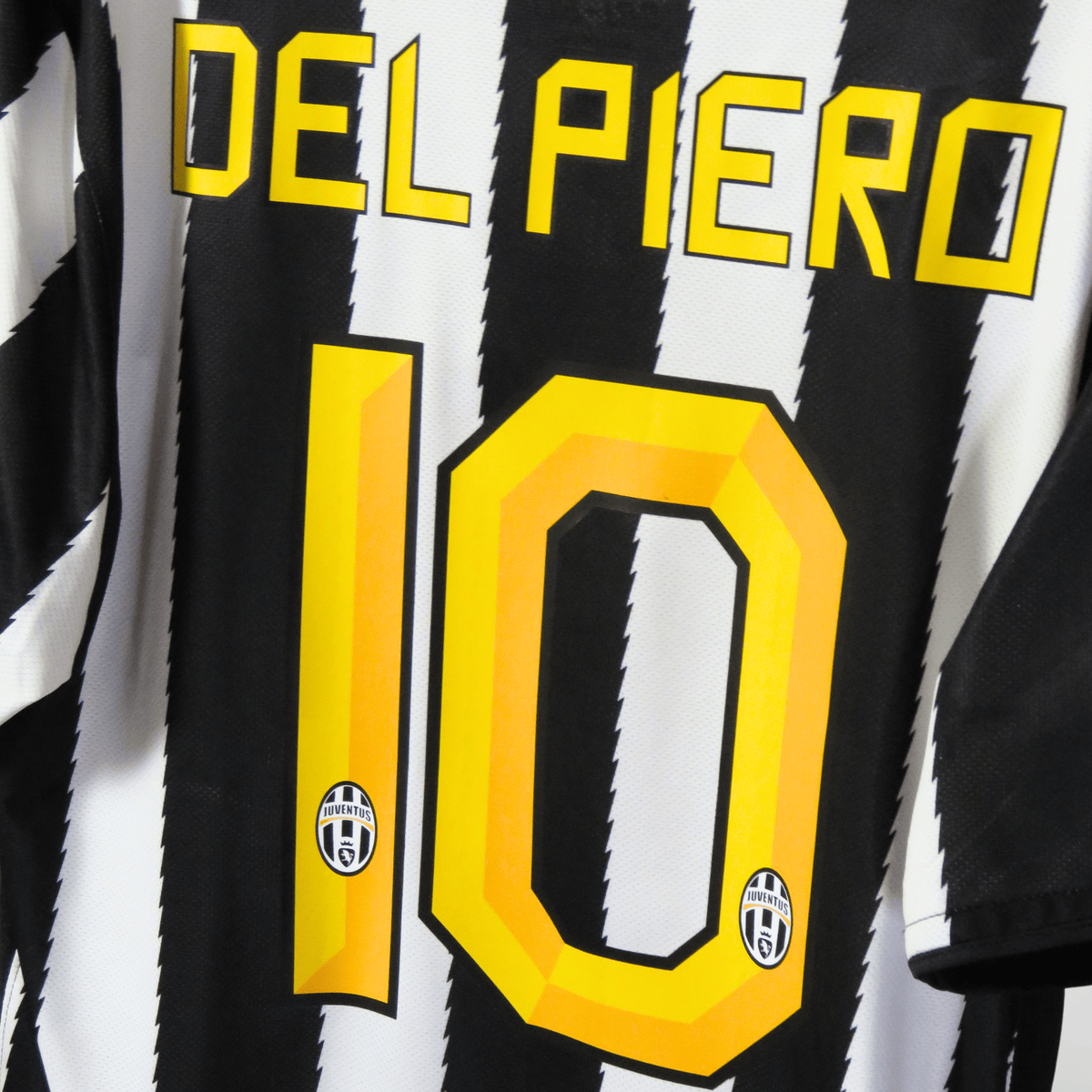 Retro Juventus 2010-2011 Home football jersey by Nike, Del Piero, size L | Nostalgic Football Shirts