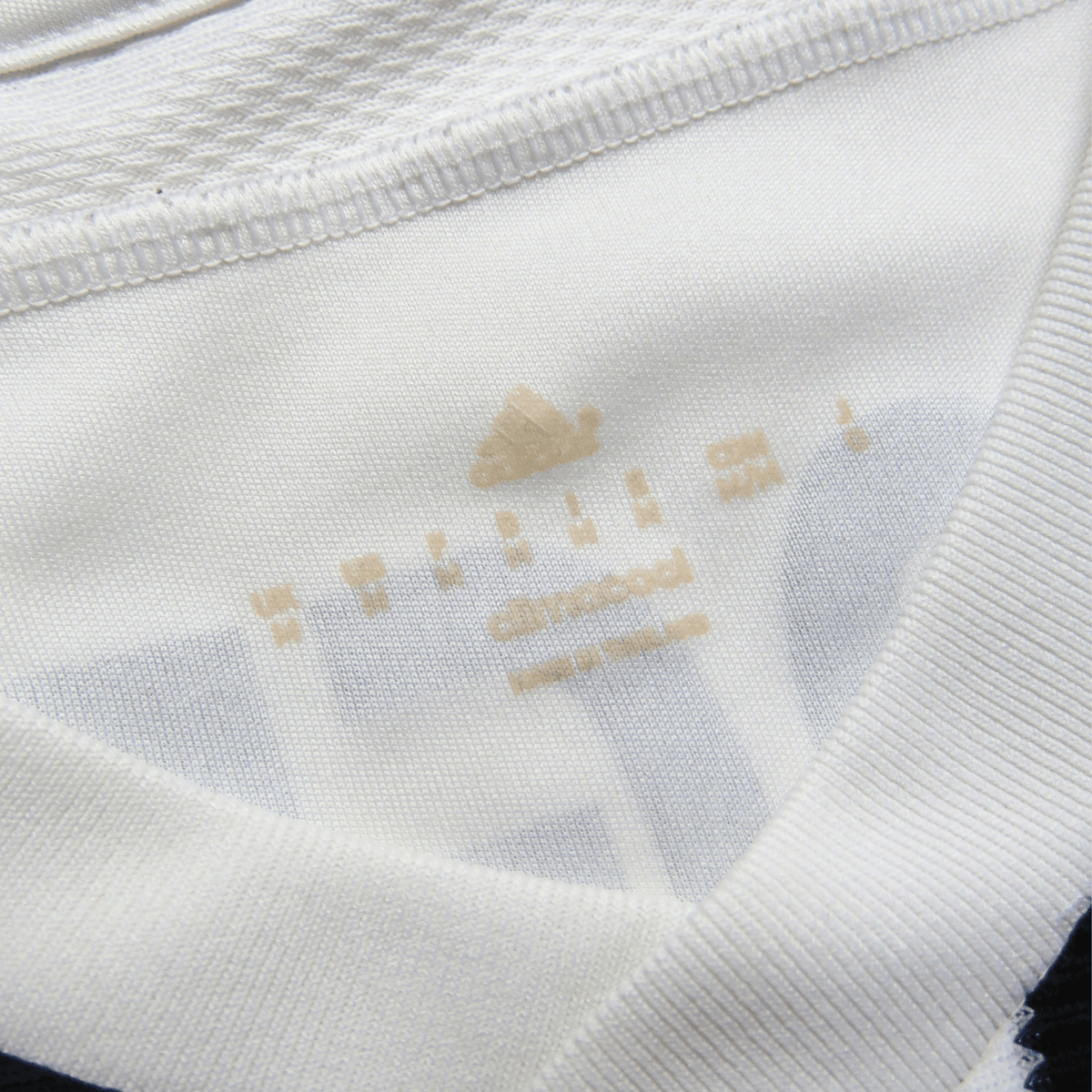 Authentic Adidas Juventus 2015-2016 Home shirt, Pogba 10 on the back, size M | Nostalgic Football Shirts