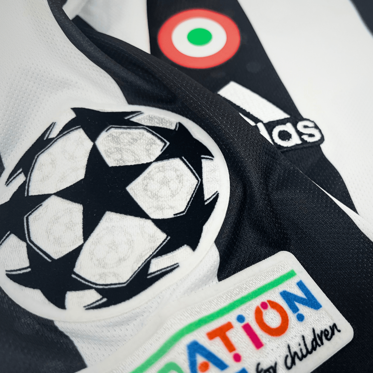 Retro Juventus 2021-2022 Home football jersey by Adidas, De Ligt 4, size S | Nostalgic Football Shirts