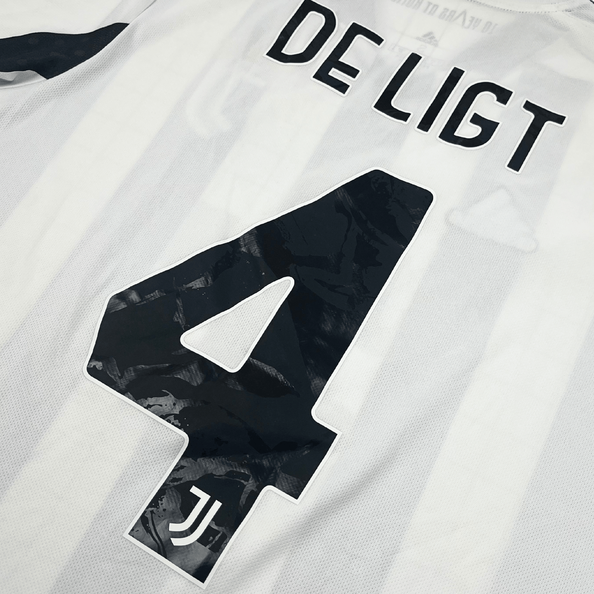Original Juventus 2021-2022 Home football shirt, size S, De Ligt 4 | Nostalgic Football Shirts