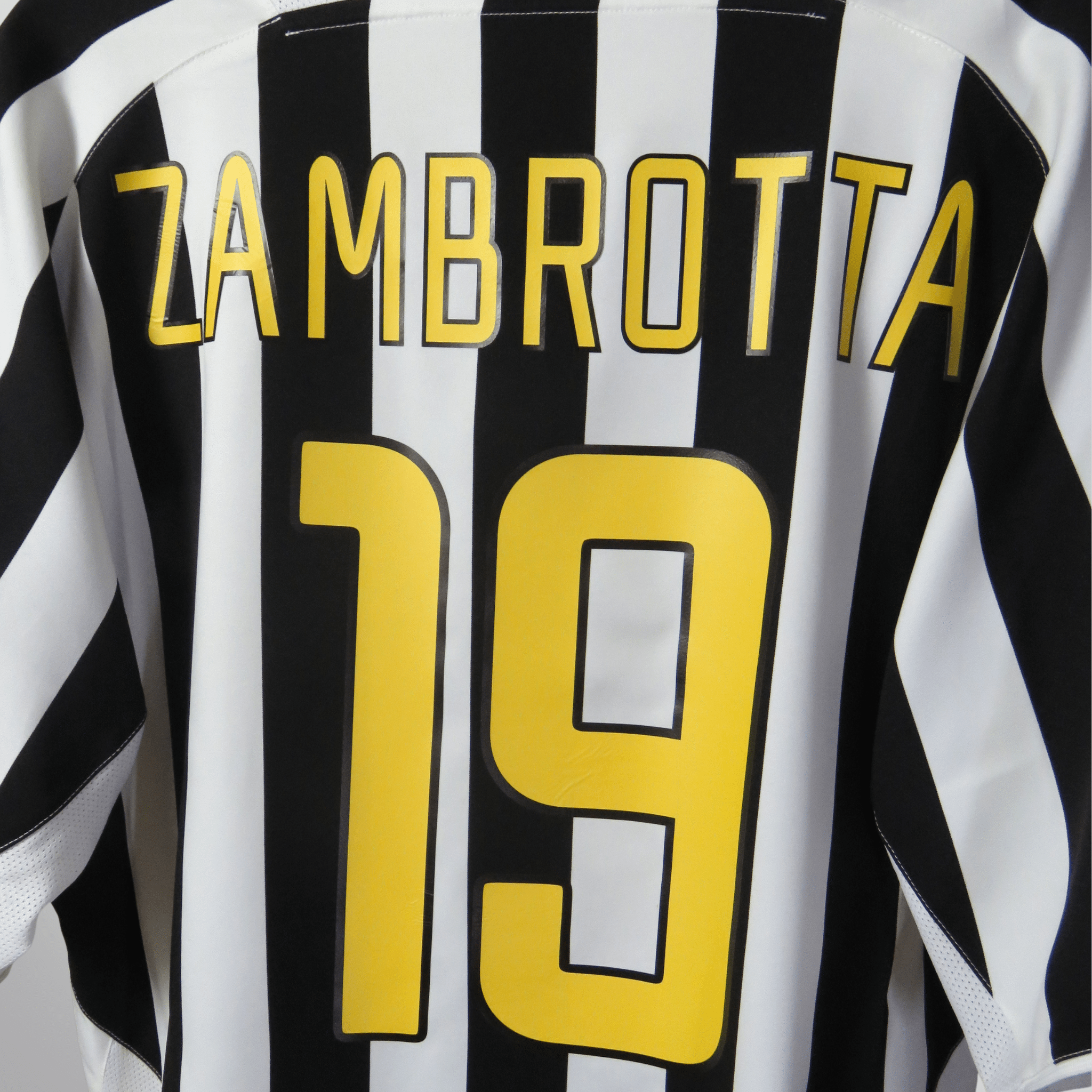 Juventus 2003-04 Home Zambrotta #19 Shirt L