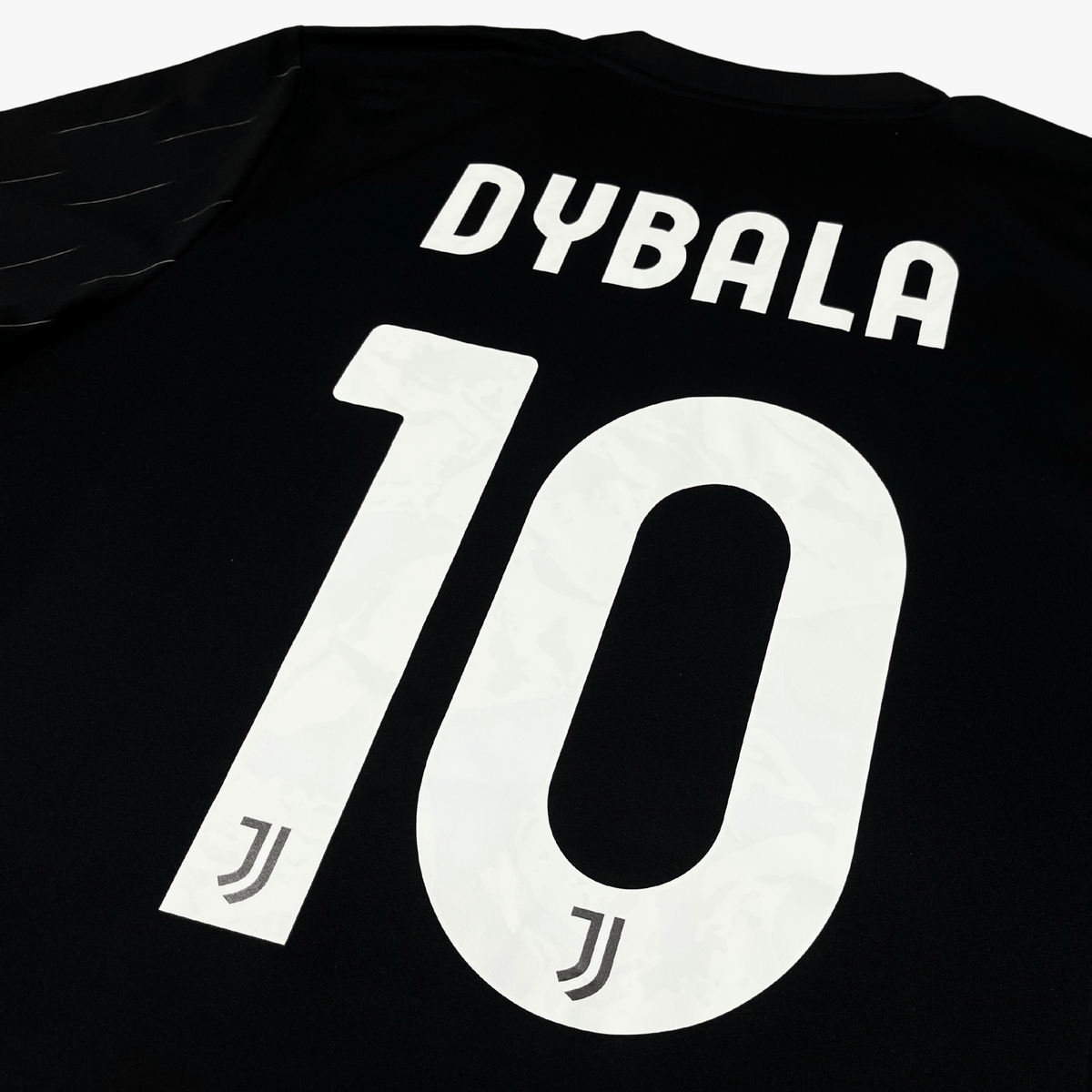 Juventus 2021-22 Away Dybala #10 Shirt L