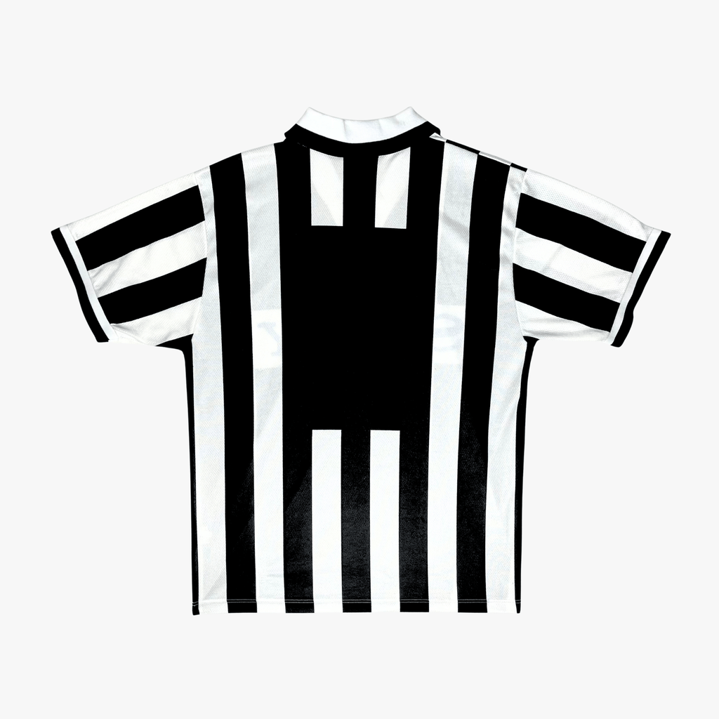 Juventus 1996-97 Home Shirt L