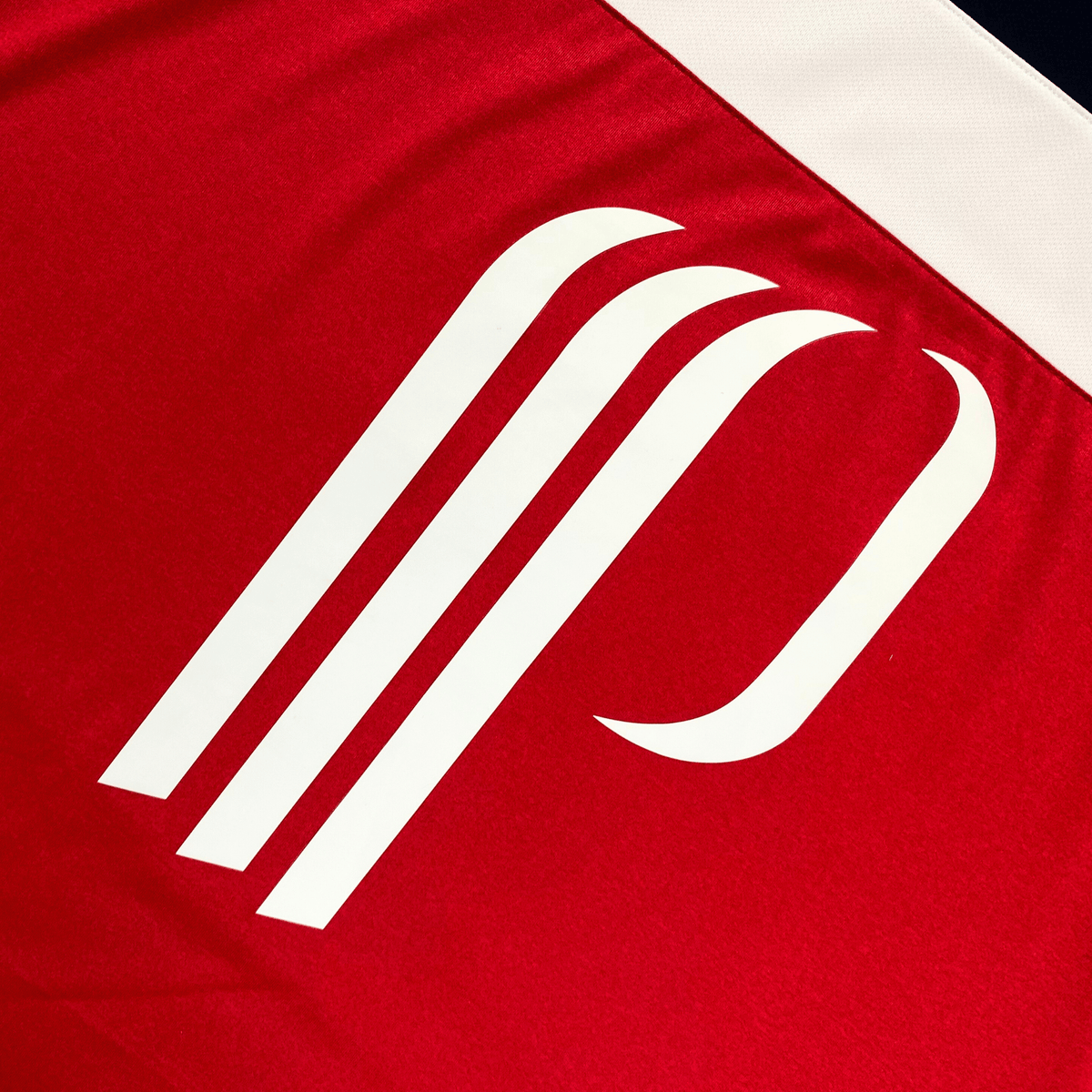 Retro Lille 2011-2012 Home football jersey by Umbro, Hazard 10, size XL | Nostalgic Football Shirts