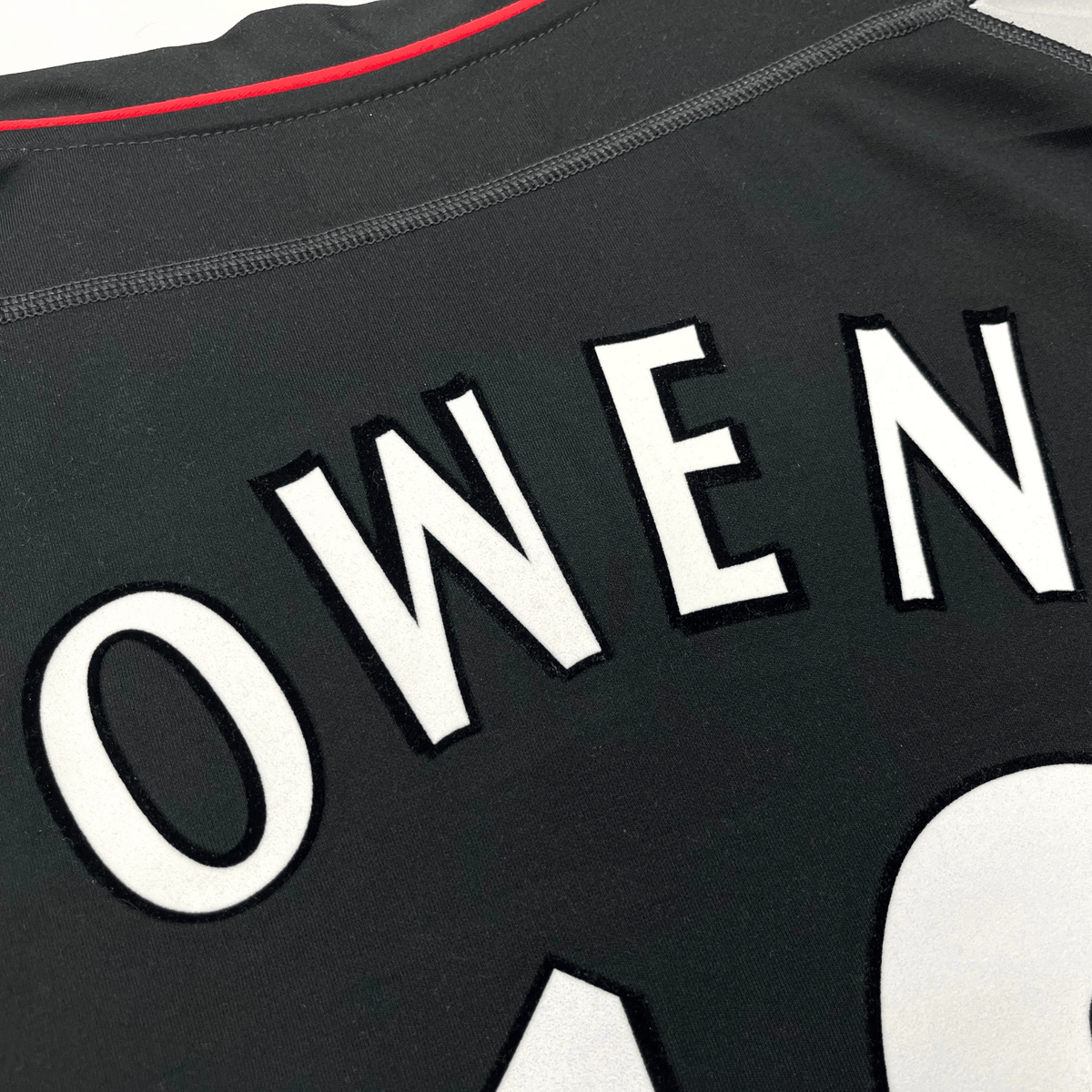 Retro Liverpool 2002-2004 Away football jersey by Reebok, Owen 10, size XL | Nostalgic Football Shirts