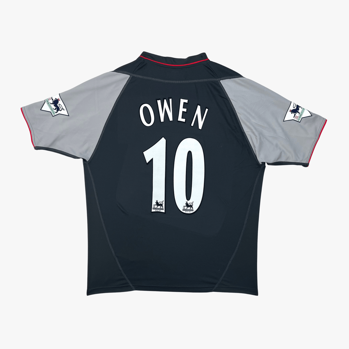 Vintage Liverpool 2002-2004 Away football shirt with Owen 10 print, size XL | Nostalgic Football Shirts