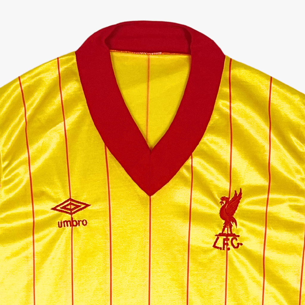 Liverpool 1981-84 Away Full Kit M