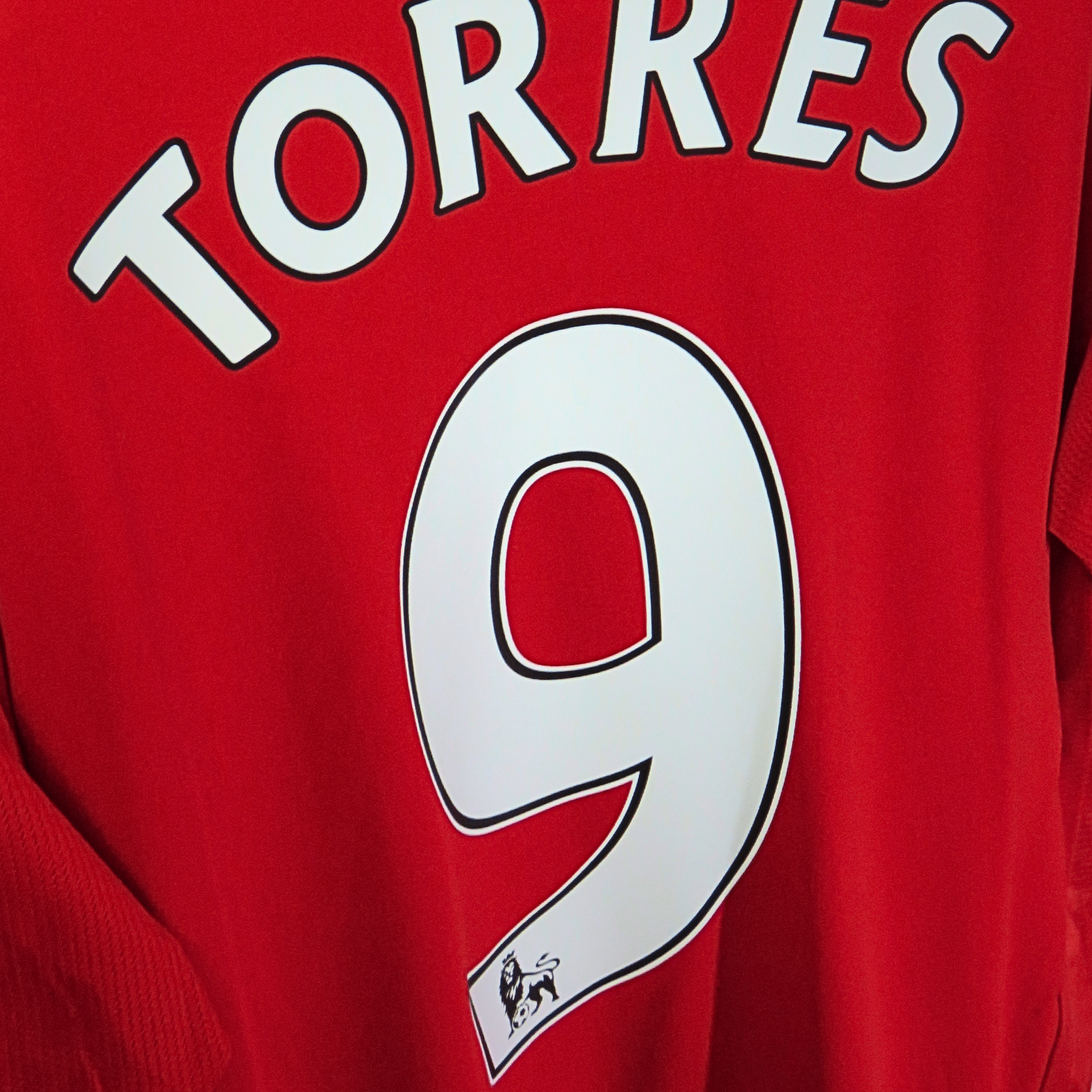 Liverpool 2008-10 Home Torres #9 Shirt L
