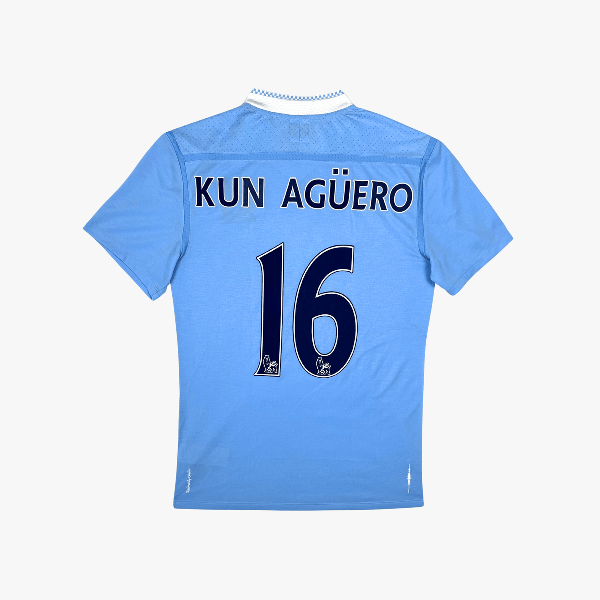 Vintage Manchester City 2011-2012 Home football shirt with Agüero 16 print, size L | Nostalgic Football Shirts