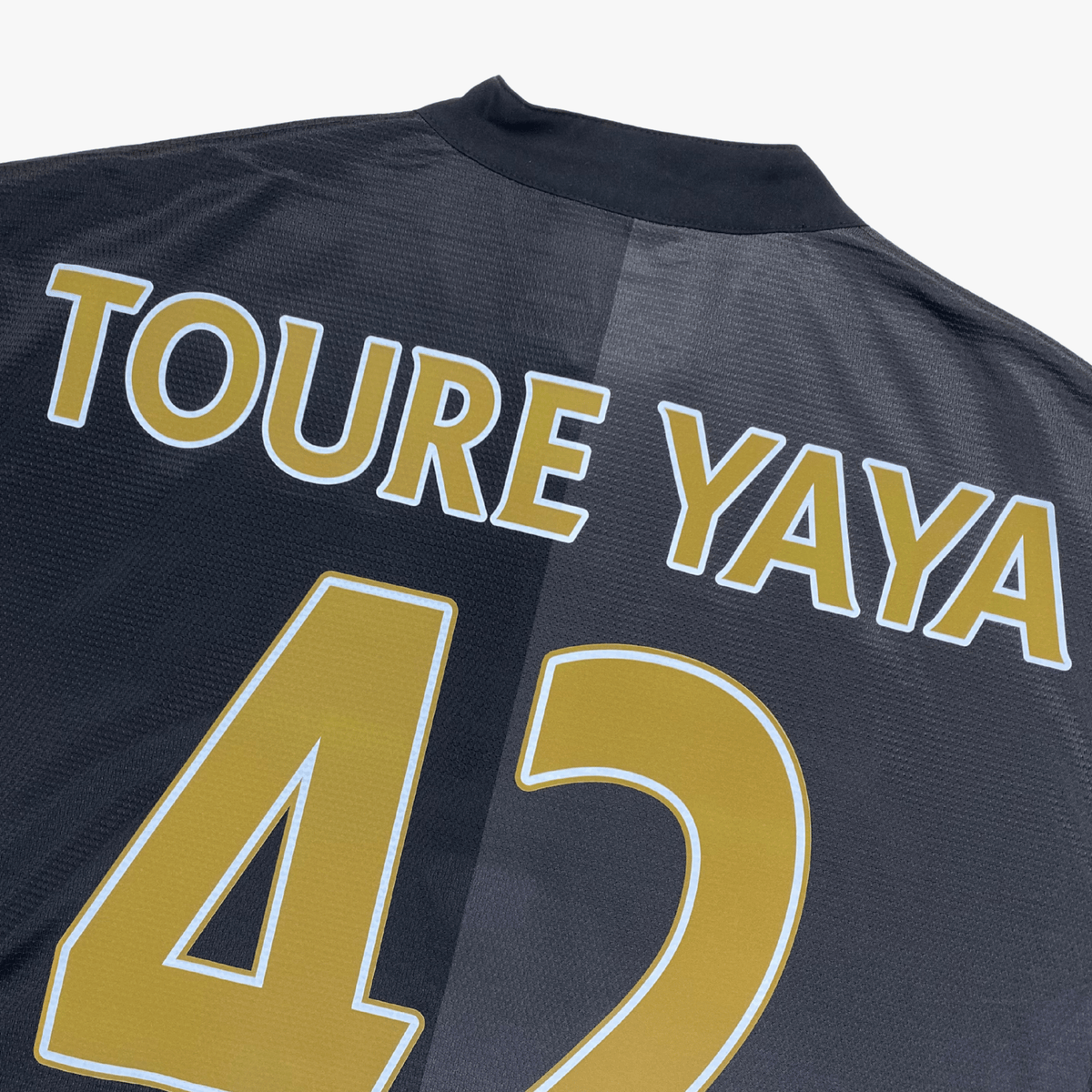 Retro Manchester City 2013-2014 Away football jersey by Nike, Toure Yaya 42, size L | Nostalgic Football Shirts