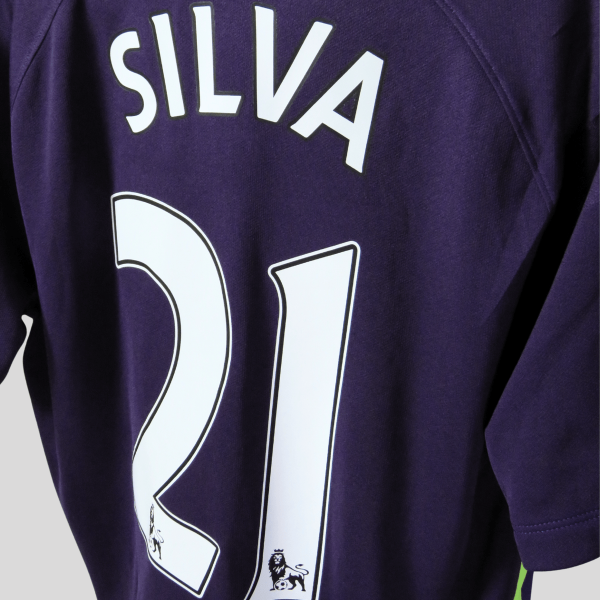 Retro Manchester City 2014-2015 Third football jersey by Nike, David Silva 21, size M | Nostalgic Football Shirts