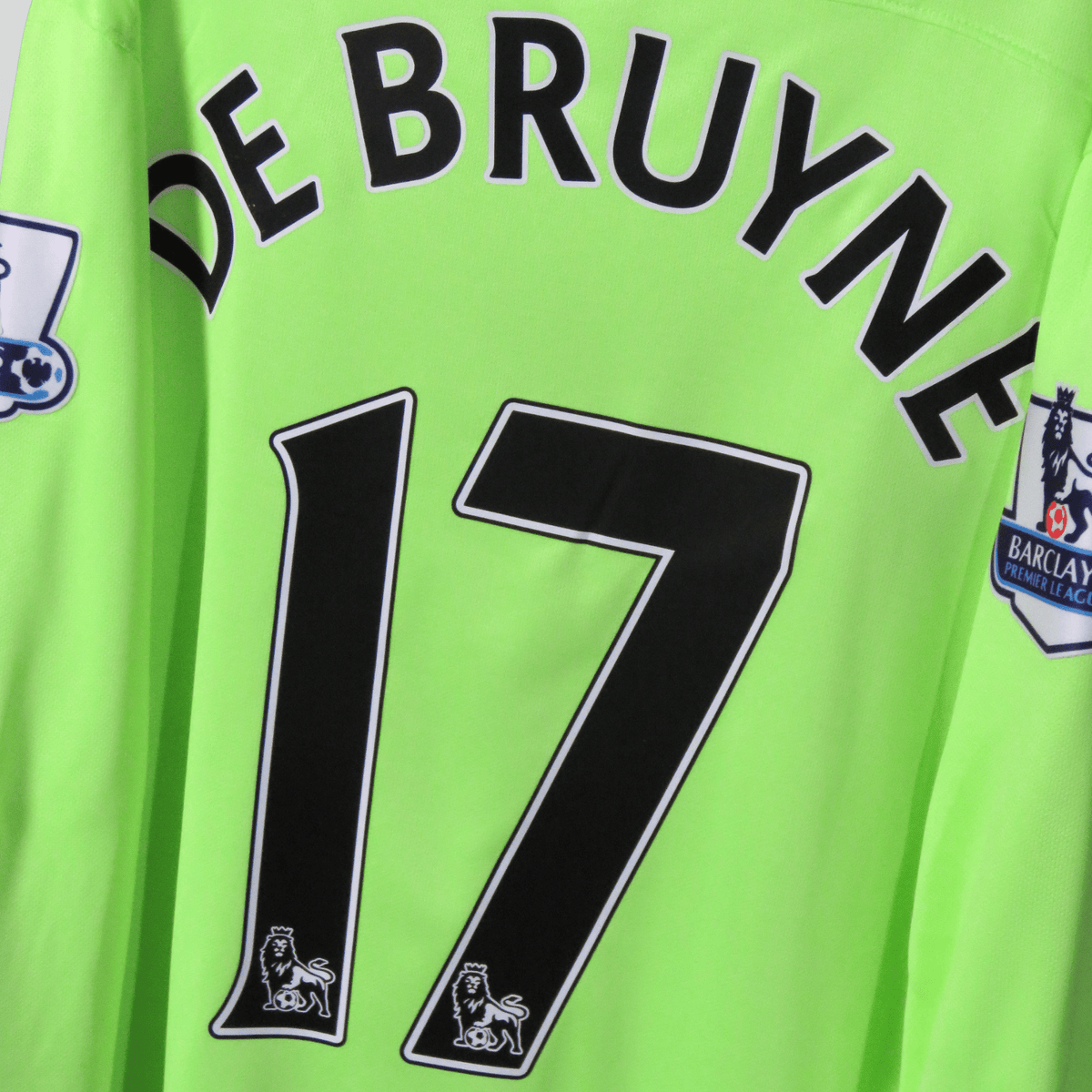 Retro Manchester City 2015-2016 Third longsleeve football jersey by Nike, De Bruyne 17, size M | Nostalgic Football Shirts