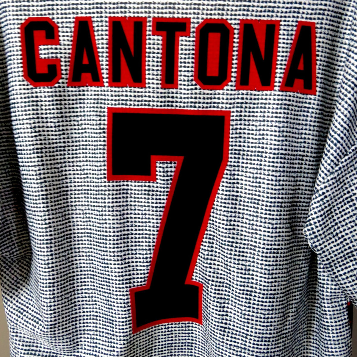 Retro Manchester United 1995-1996 Away football jersey by Umbro, Cantona 7, size M | Nostalgic Football Shirts