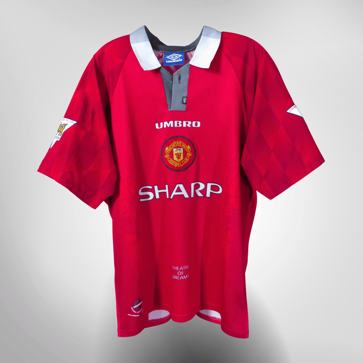 Authentic Umbro Manchester United 1996-1998 Home shirt, Giggs 11 on the back, size L | Nostalgic Football Shirts