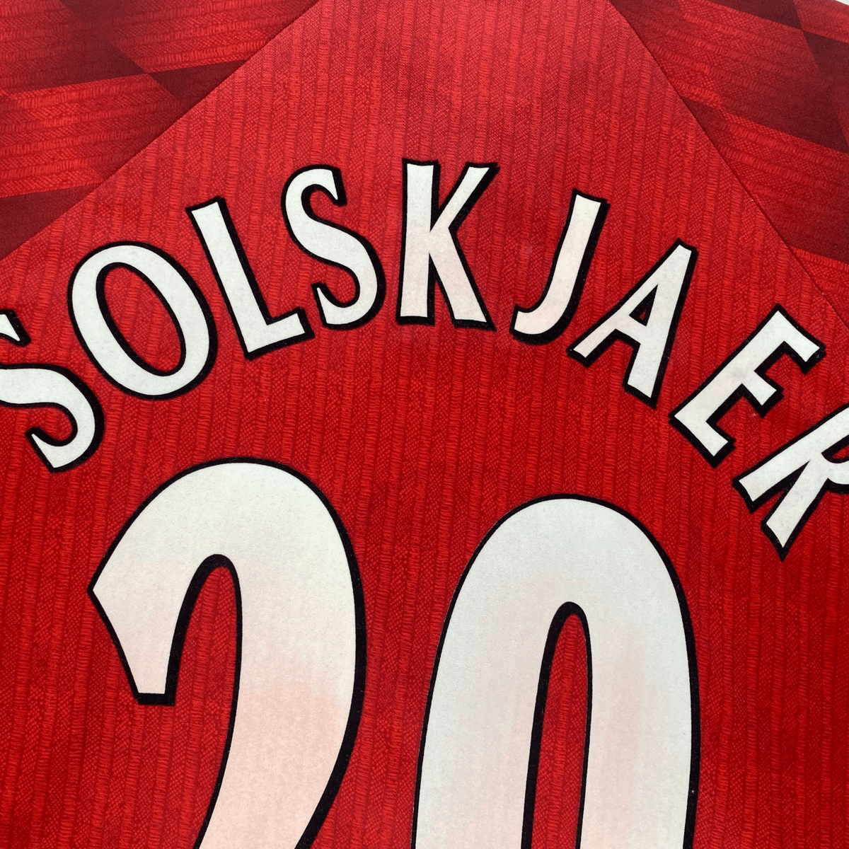 Original Manchester United 1996-1998 Home football shirt, size L, Solskjaer 20 | Nostalgic Football Shirts