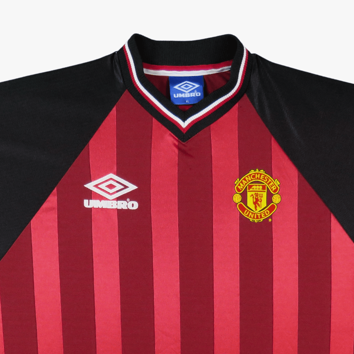 Authentic Umbro Manchester United 1998-1999 Training shirt, size XL | Nostalgic Football Shirts