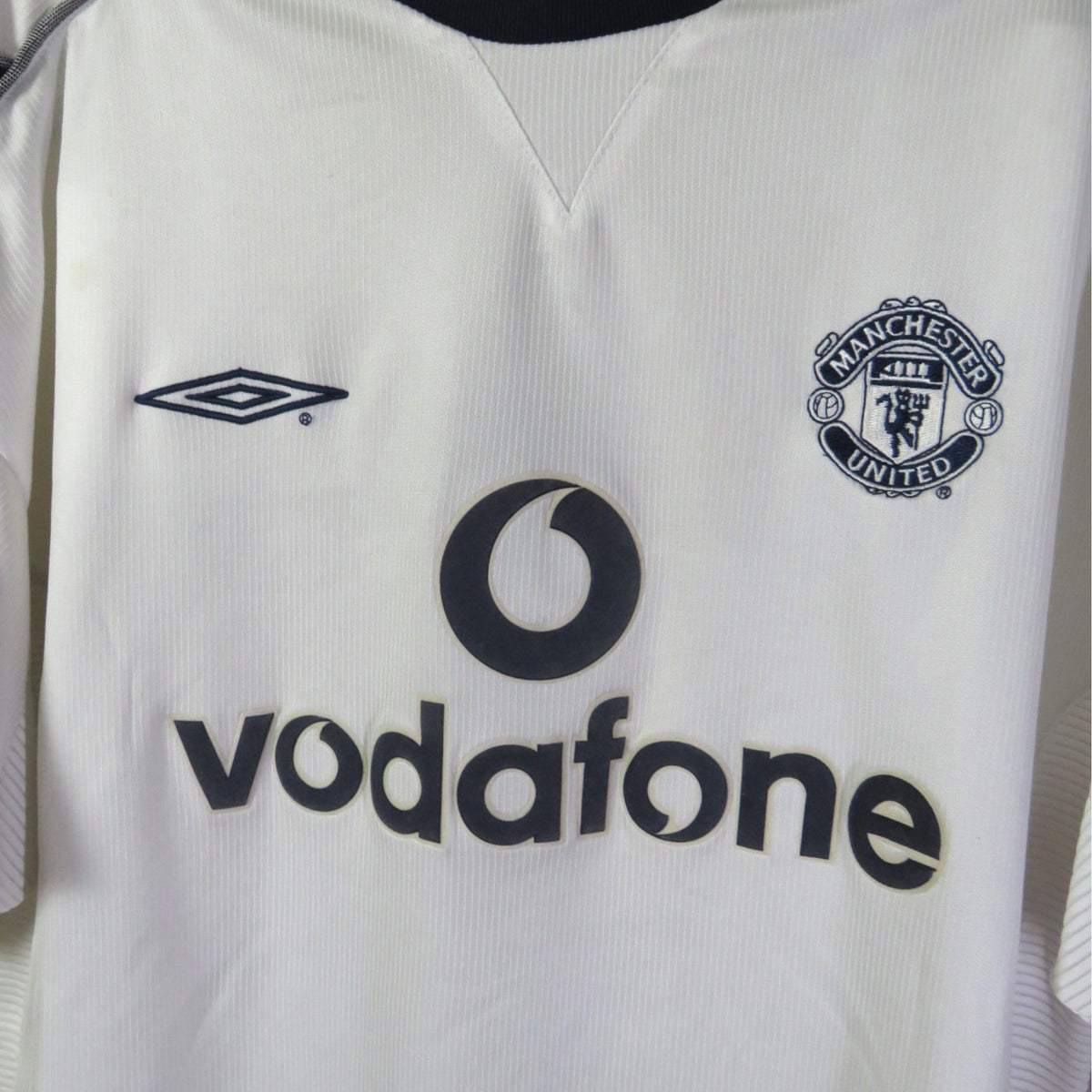 Vintage Manchester United 2000-2001 Away football shirt with Beckham 7 print, size L | Nostalgic Football Shirts