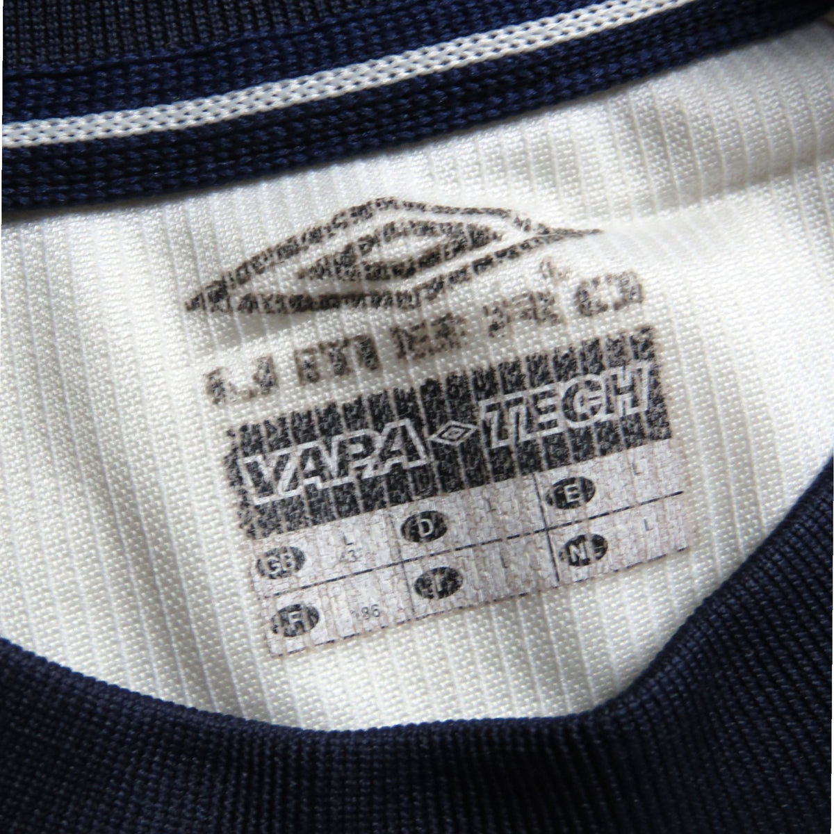 Authentic Umbro Manchester United 2000-2001 Away shirt, Beckham 7 on the back, size L | Nostalgic Football Shirts