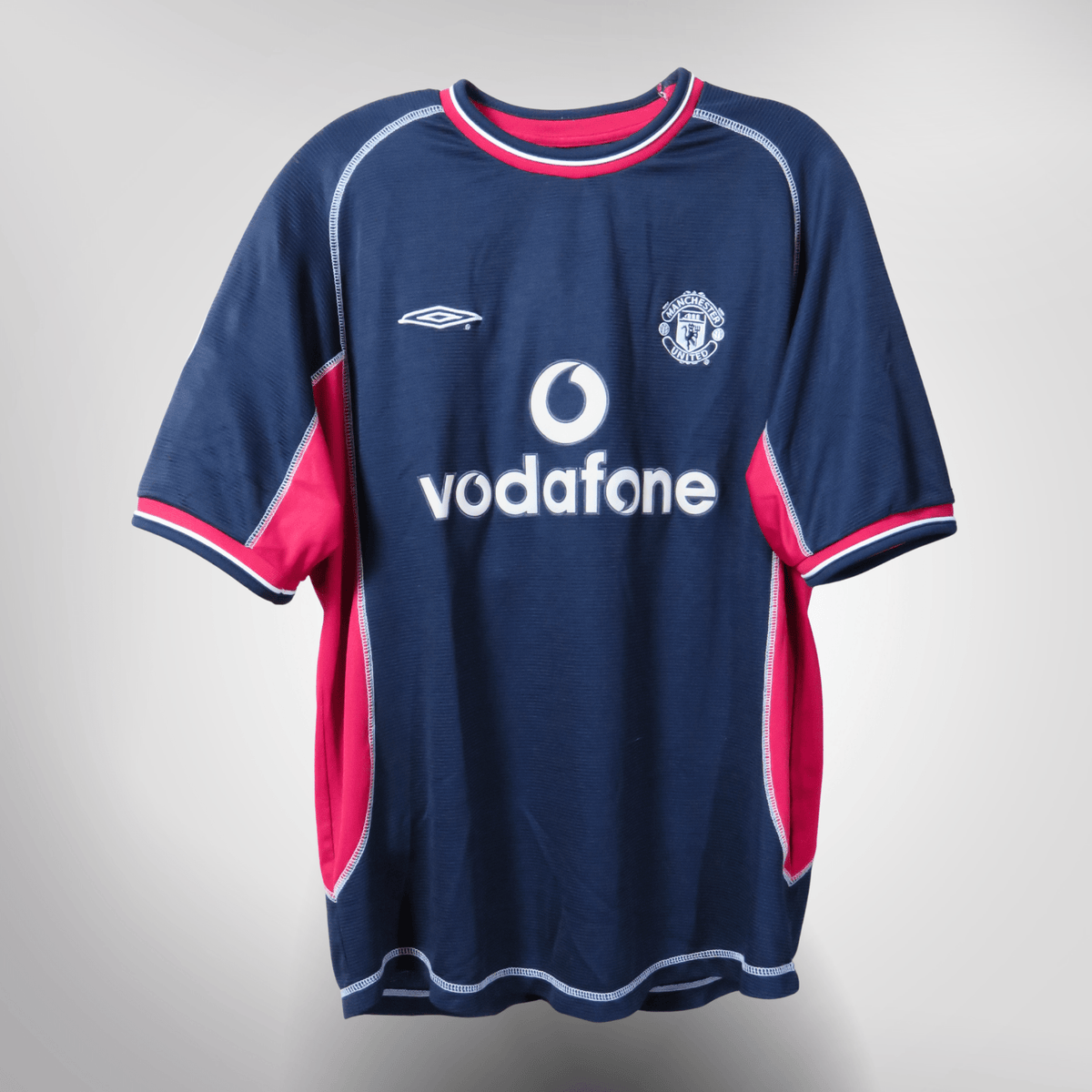 Authentic Umbro Manchester United 2000-2001 Third shirt, Beckham 7 on the back, size L | Nostalgic Football Shirts