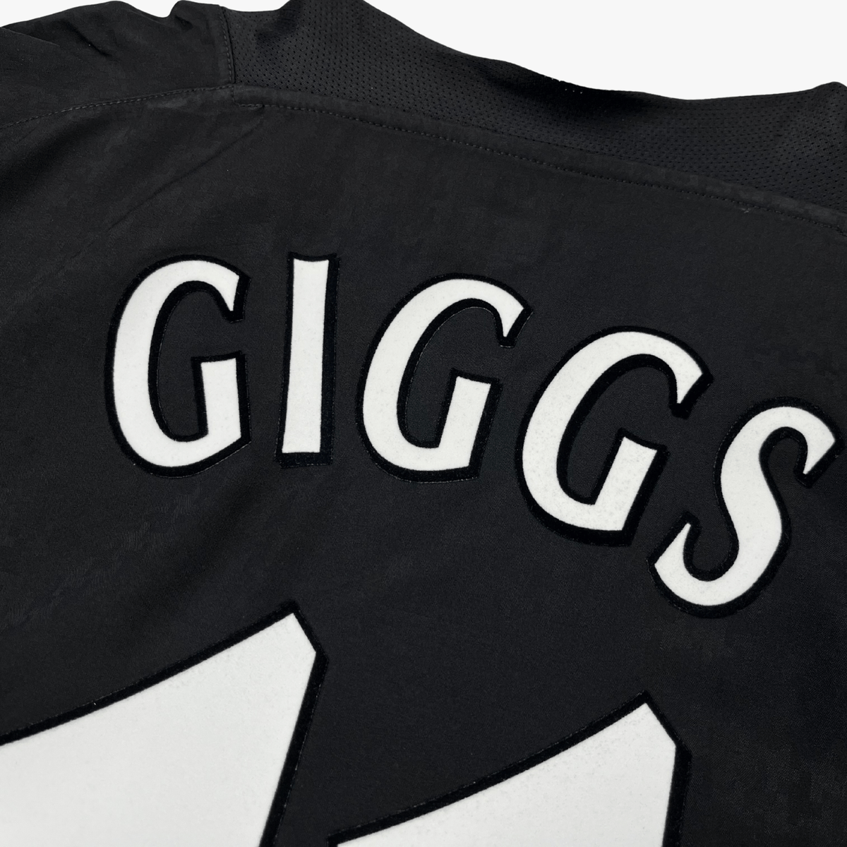 Retro Manchester United 2003-2005 Away football jersey by Nike, Giggs 11, size XL | Nostalgic Football Shirts