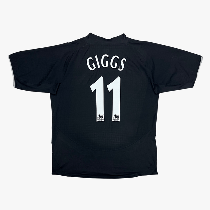 Vintage Manchester United 2003-2005 Away football shirt with Giggs 11 print, size XL | Nostalgic Football Shirts