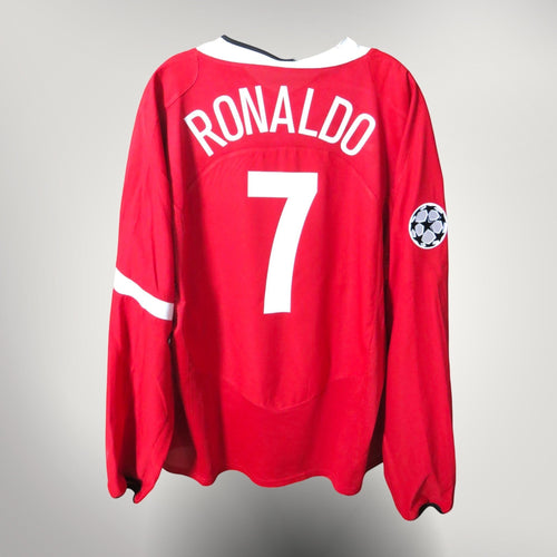 Vintage Manchester United 2004-2006 Home longsleeve football shirt with Ronaldo 7 print, size XXL, product code 118835 | Nostalgic Football Shirts
