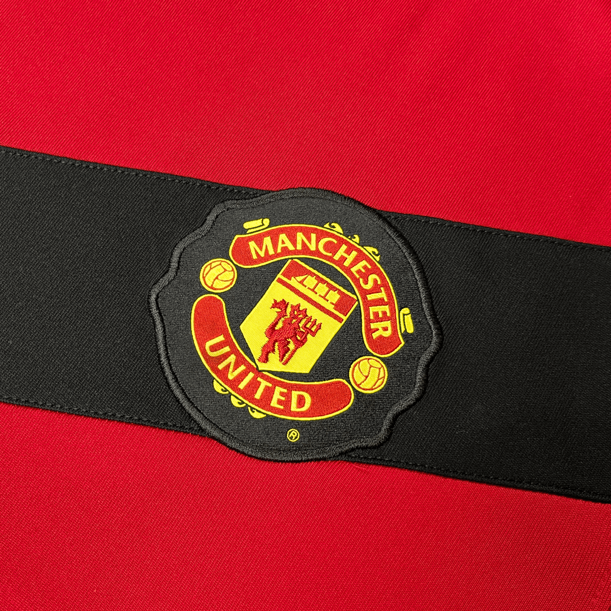 Vintage Manchester United 2009-2010 Home football shirt with Rooney 10 print, size L | Nostalgic Football Shirts