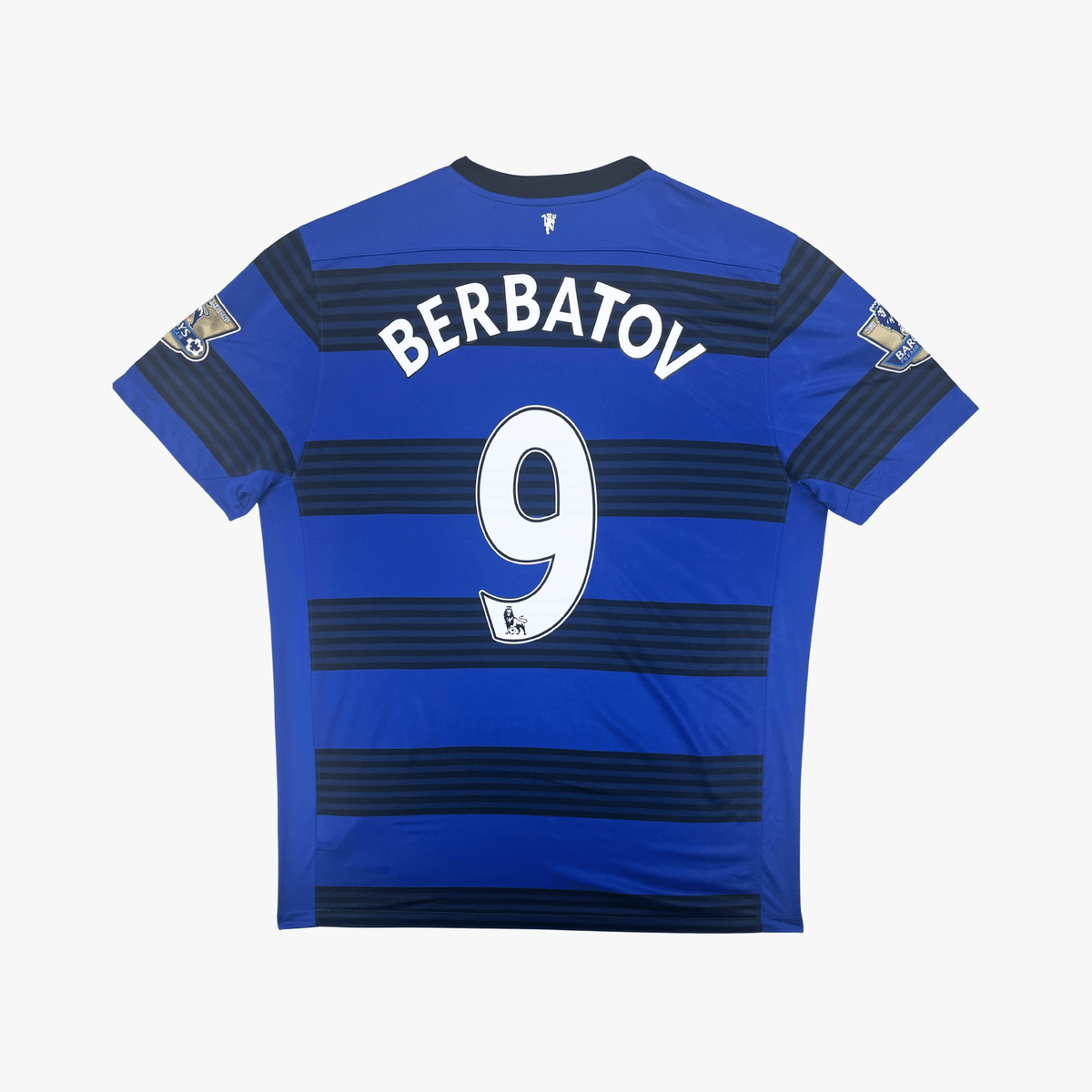 Vintage Manchester United 2011-2013 Away football shirt with Berbatov 9 print, size XL | Nostalgic Football Shirts