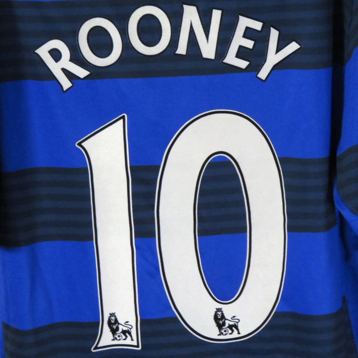 Retro Manchester United 2011-2013 Away football jersey by Nike, Rooney 10, size M, product code 423935-403 | Nostalgic Football Shirts