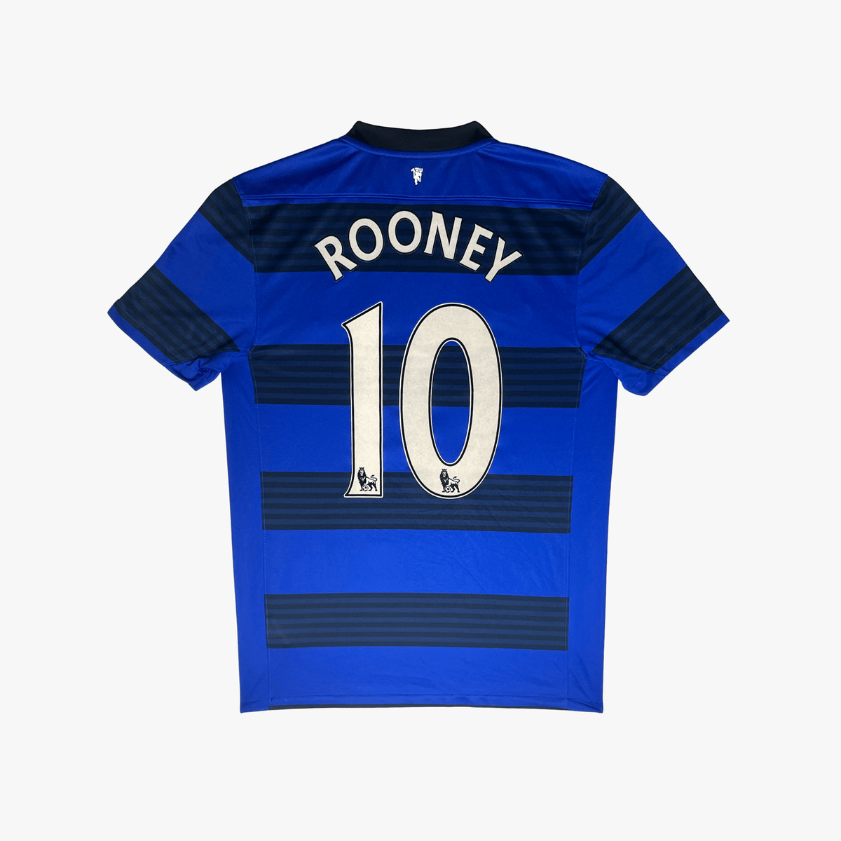 Vintage Manchester United 2011-2013 Away football shirt with Rooney 10 print, size M | Nostalgic Football Shirts
