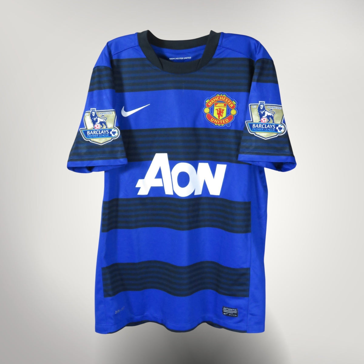 Authentic Nike Manchester United 2011-2013 Away shirt, Van Persie 20 on the back, size M | Nostalgic Football Shirts
