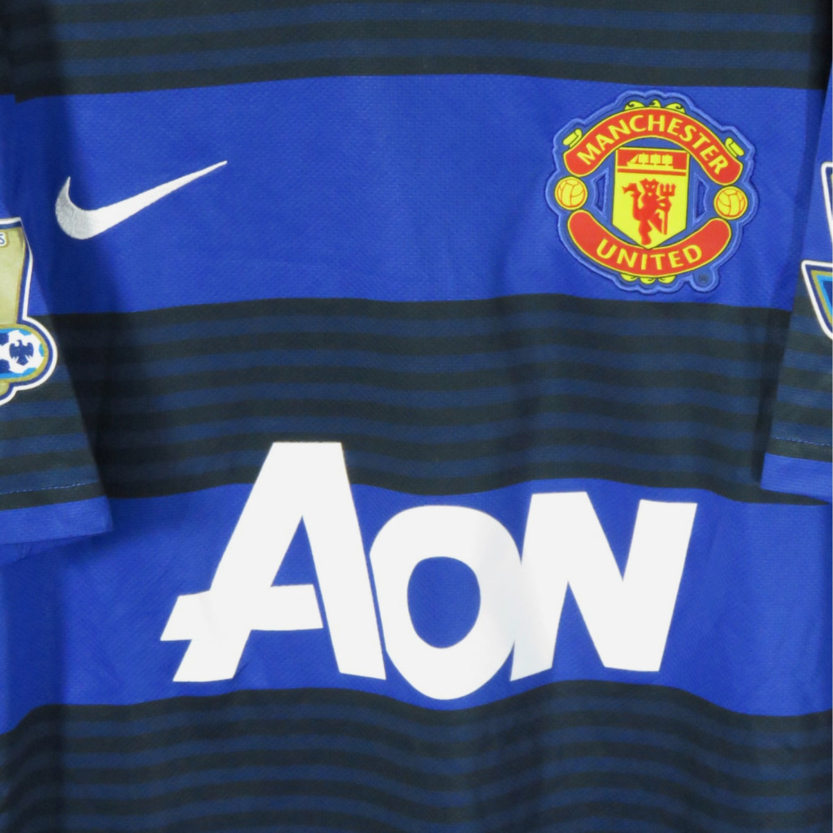 Vintage Manchester United 2011-2013 Away football shirt with Van Persie 20 print, size M | Nostalgic Football Shirts