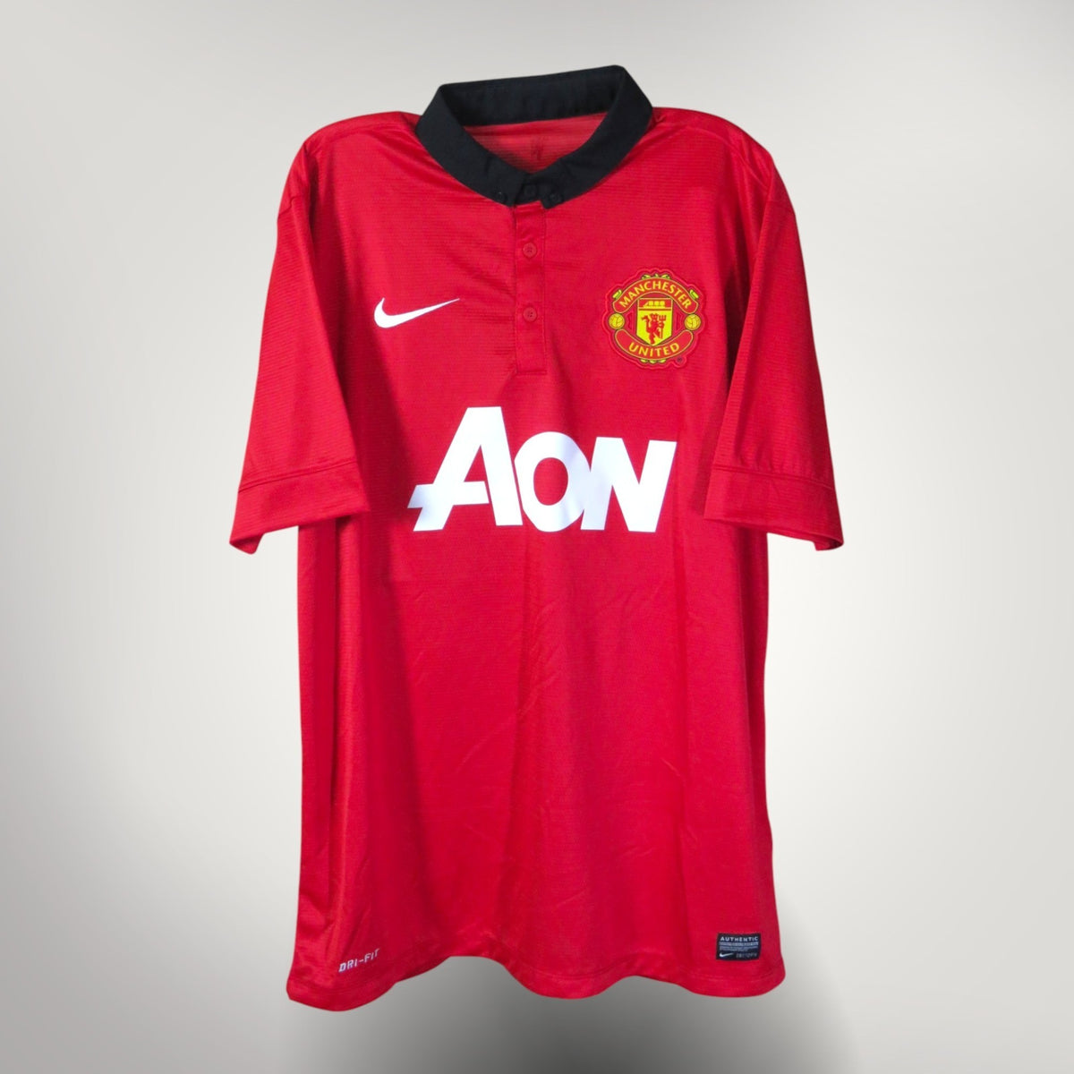 Authentic Nike Manchester United 2013-2014 Home shirt, Van Persie 20 on the back, size L, product code 532837-624 | Nostalgic Football Shirts