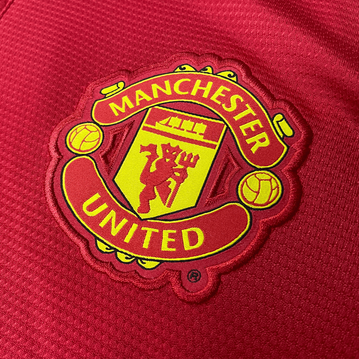 Vintage Manchester United 2013-2014 Home football shirt with Van Persie 20 print, size L | Nostalgic Football Shirts