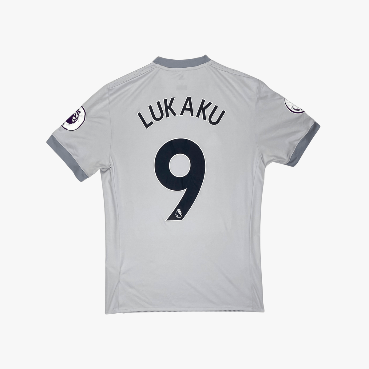 Vintage Manchester United 2017-2018 Third football shirt with Lukaku 9 print, size S | Nostalgic Football Shirts